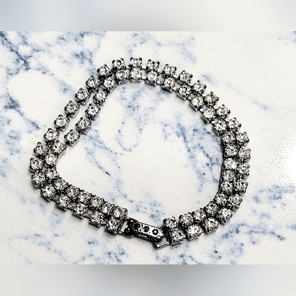unbranded Jewelry - VINTAGE Double rhinestone chain link tennis bracelet, 7"